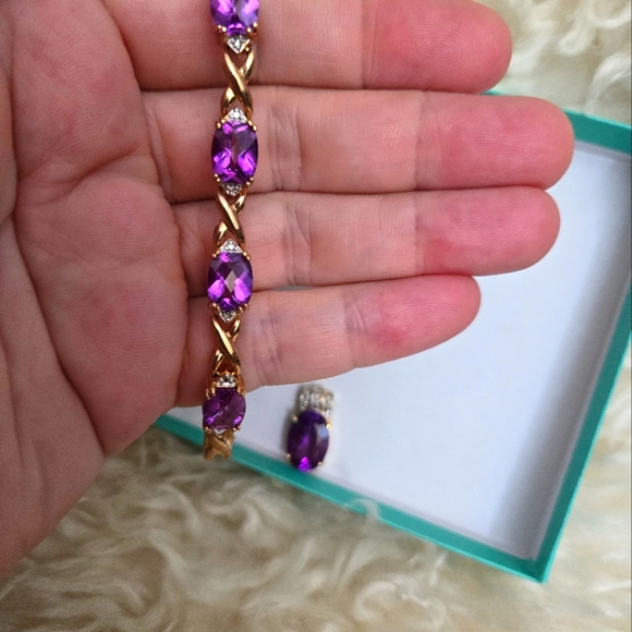 Jewelry - Purple gems bracelet 💜 and pendant gold tone